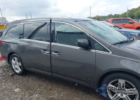 2013 Honda Odyssey Touring/Touring Elite from USA, damaged, VIN 5FNRL5H99DB046464